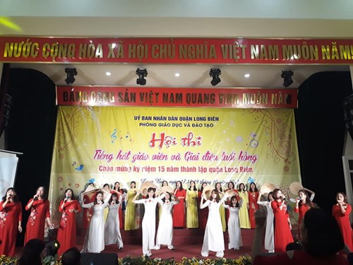 Trường Tiểu học Ngô Gia Tự hòa nhịp liên khúc “Tự hào quê hương Việt Nam”